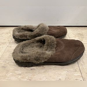 Skecher’s Slippers - Women’s Size 9